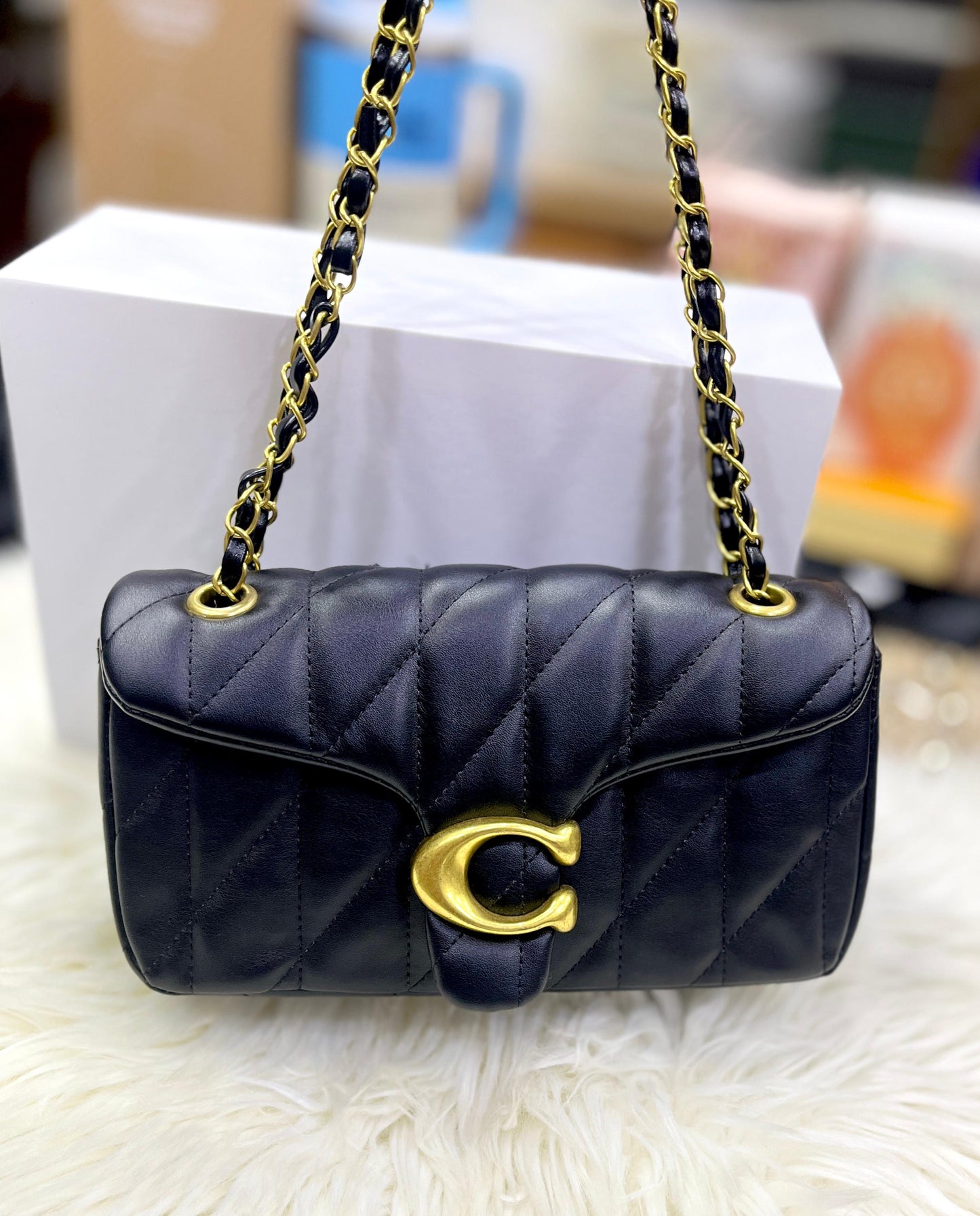 Luxury Quilted Black Shoulder Bag with Gold Chain